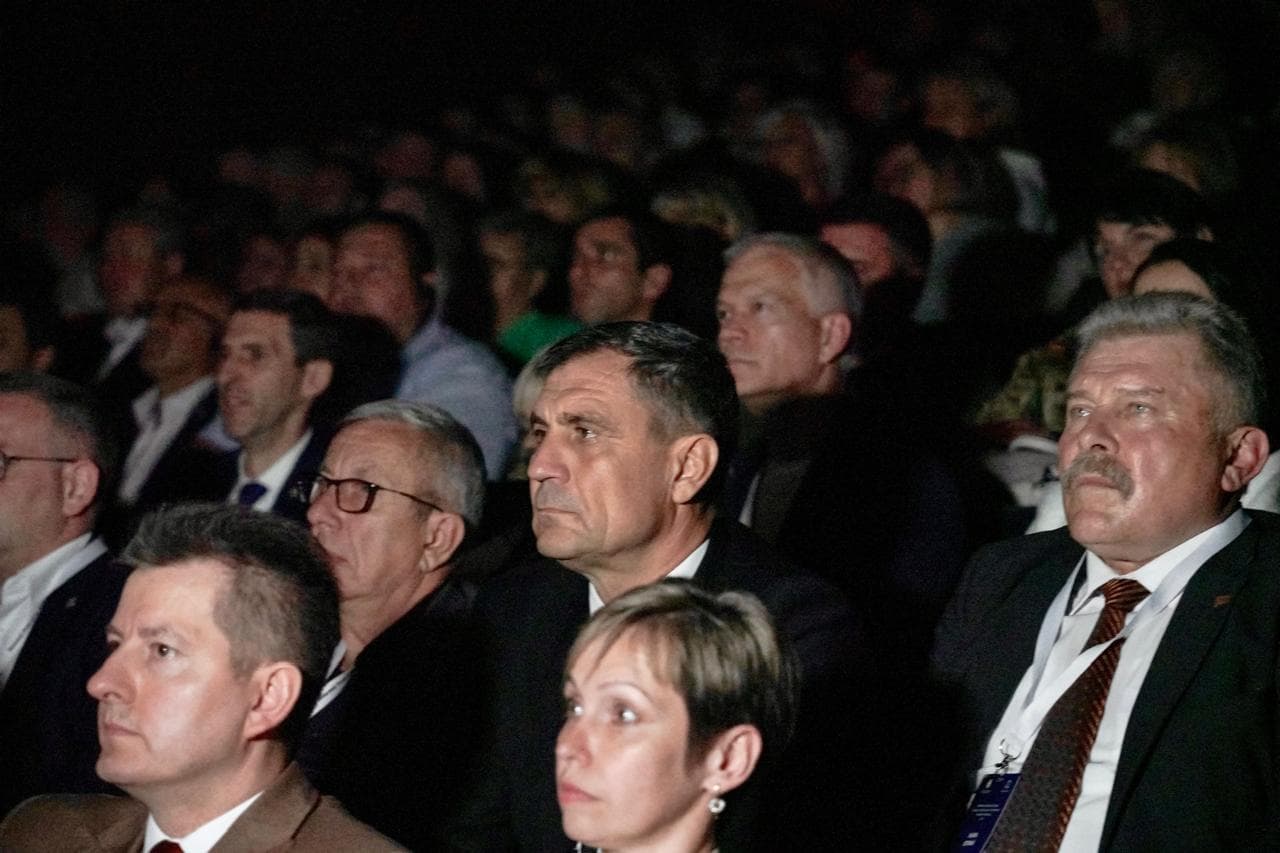 Визуальный материал